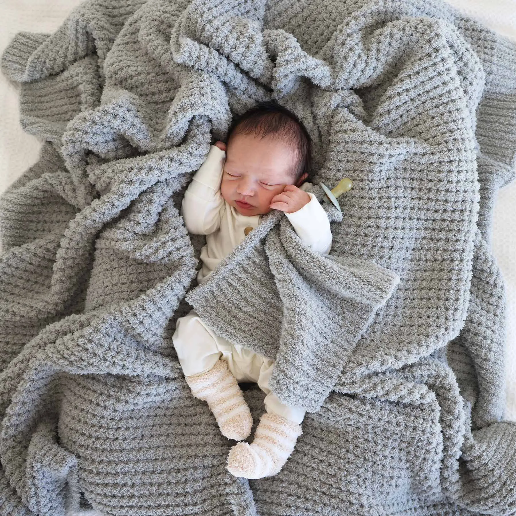 CuddleLane™ Luxe Waffle Blankets | Moon